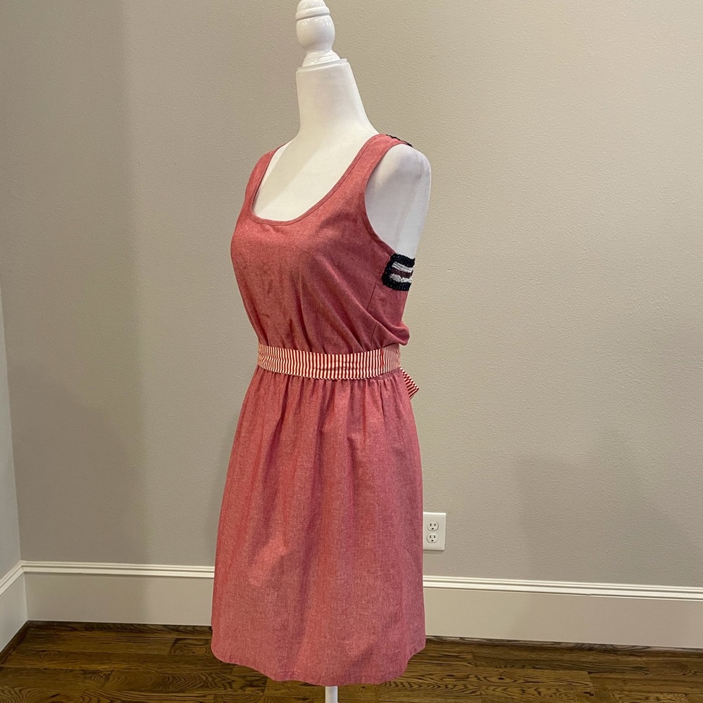 Red dress with back embroidery - Picture 3 of 7